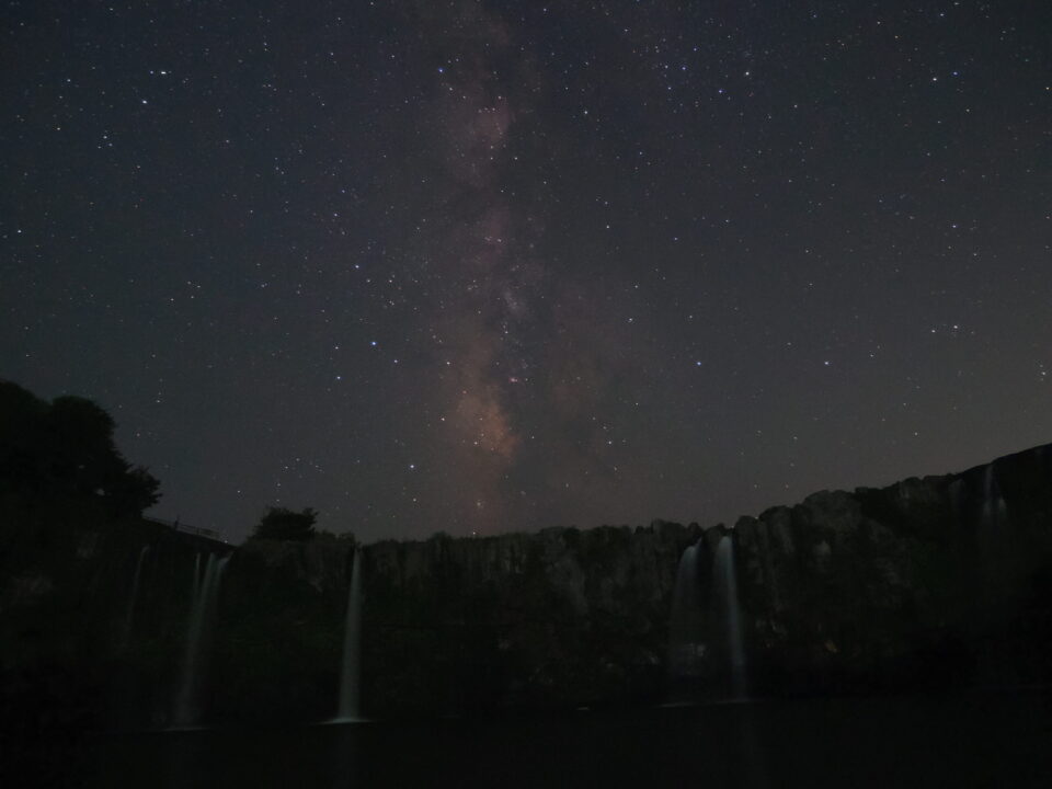 原尻の滝と天の川1