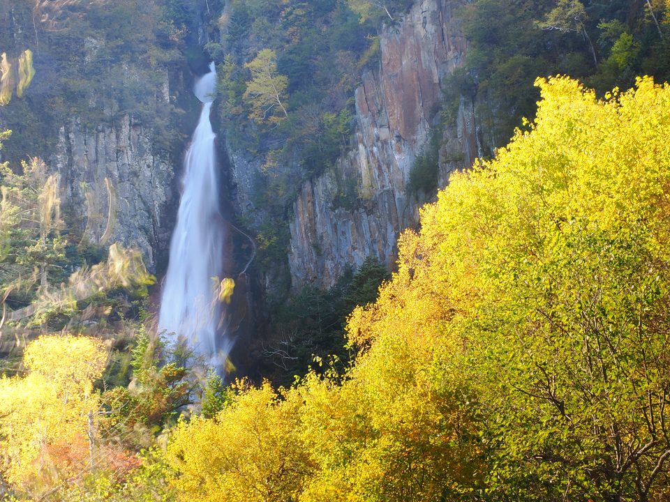 流星の滝と紅葉